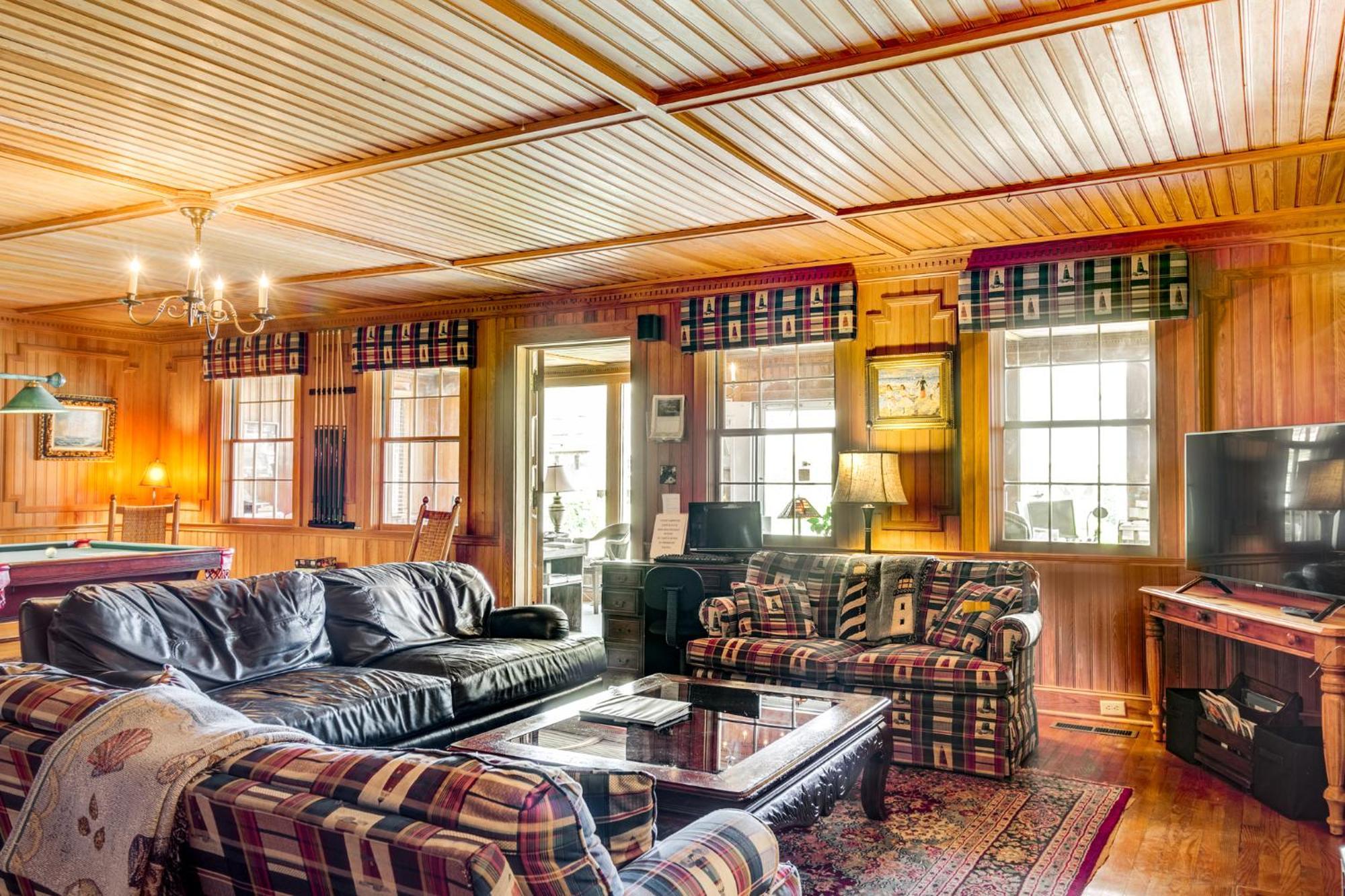 The Castle Bed And Breakfast Ocracoke Esterno foto