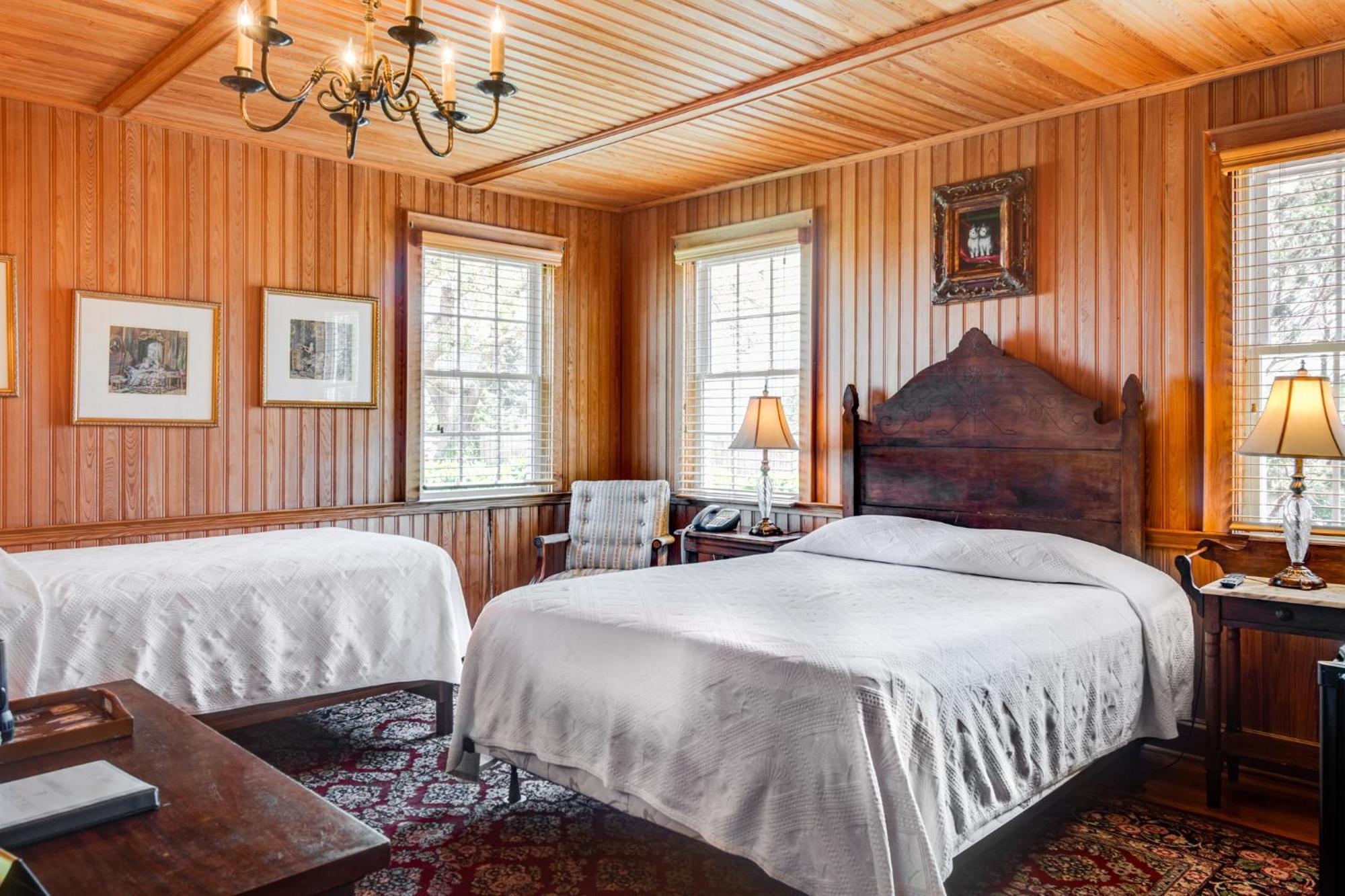 The Castle Bed And Breakfast Ocracoke Esterno foto