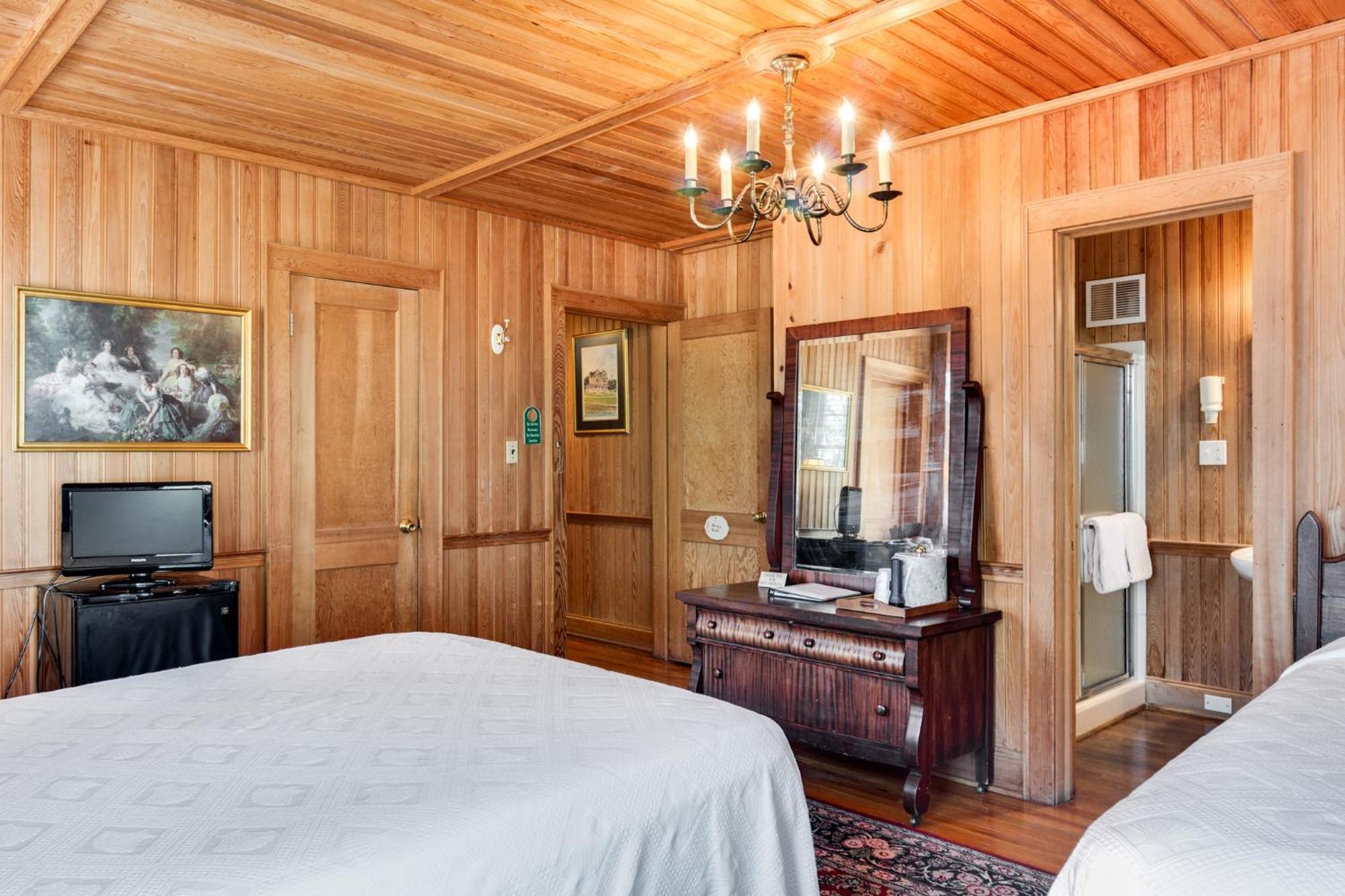 The Castle Bed And Breakfast Ocracoke Esterno foto