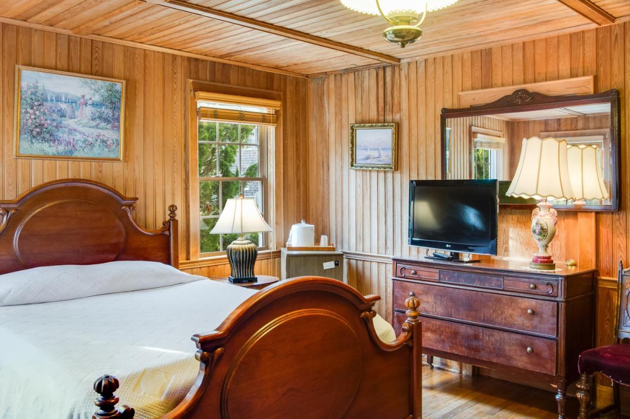 The Castle Bed And Breakfast Ocracoke Esterno foto