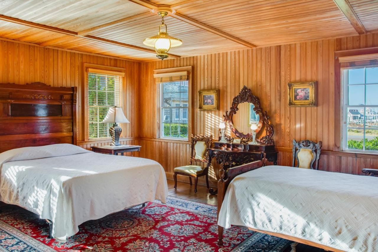 The Castle Bed And Breakfast Ocracoke Esterno foto