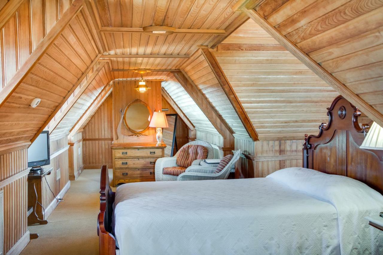 The Castle Bed And Breakfast Ocracoke Esterno foto