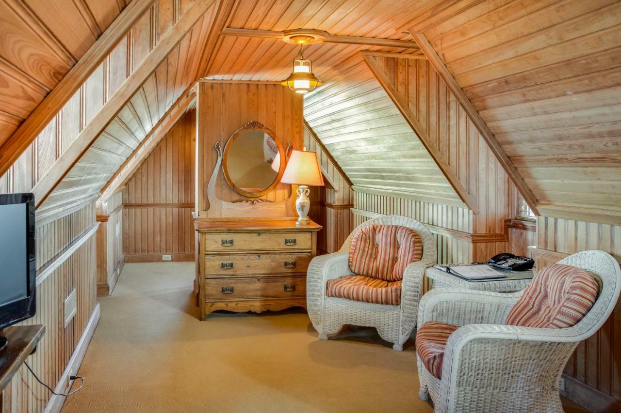 The Castle Bed And Breakfast Ocracoke Esterno foto